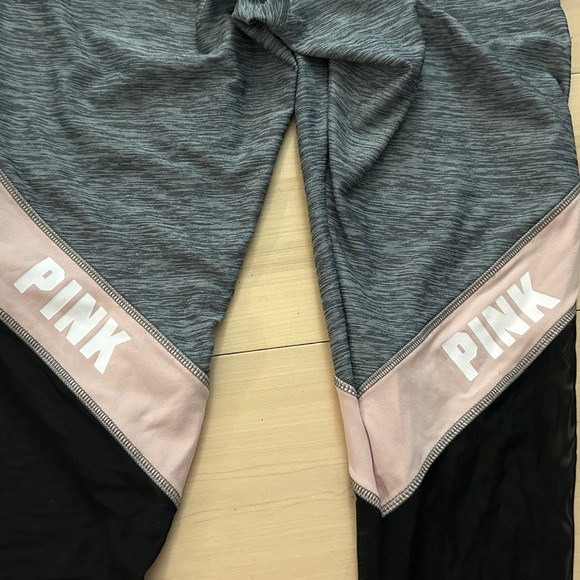 PINK VICTORIA'S SECRET ULTIMATE Capris Medium - Picture 6 of 9